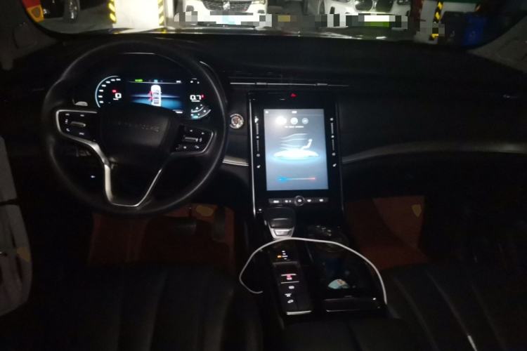 Used Roewe RX5 MAX 2019 300TGI Automatic 4G Connect Luxury Edition Center Console