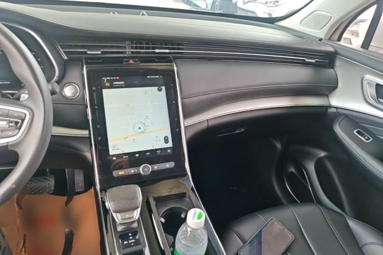 Used Roewe RX5 MAX 2019 300TGI Automatic 4G Connect Luxury Edition Center Console