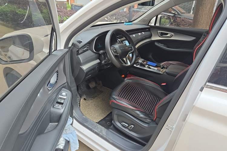 Used Roewe RX5 MAX 2019 300TGI Automatic 4G Connect Luxury Edition Driver Seat