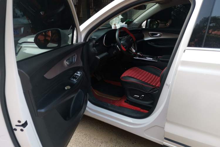 Used Roewe RX5 MAX 2019 300TGI Automatic 4G Connect Luxury Edition Driver Seat