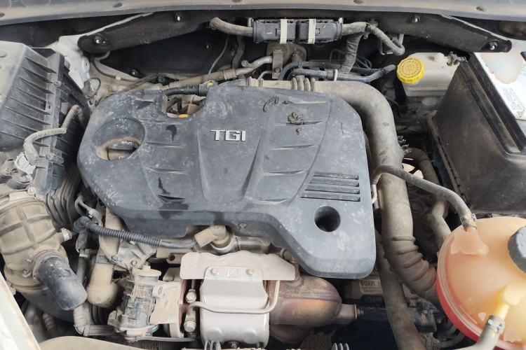 Used Roewe RX5 MAX 2019 300TGI Automatic 4G Connect Luxury Edition Engine Bay