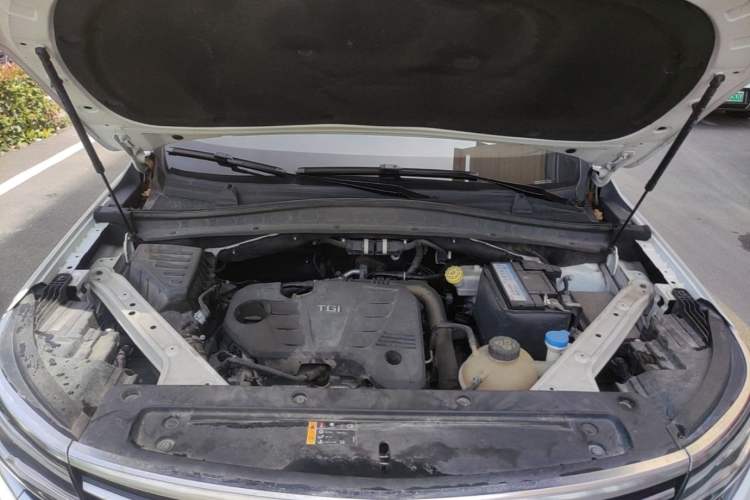 Used Roewe RX5 MAX 2019 300TGI Automatic Smart Cabin Flagship Edition Engine Bay