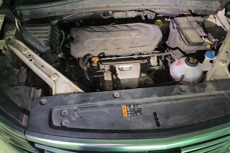 Used Roewe RX5 MAX 2019 400TGI Automatic Smart Cabin Flagship Edition Engine Bay