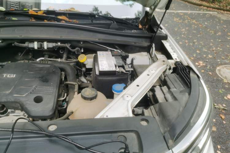 Used Roewe RX5 MAX 2019 300TGI Automatic 4G Connect Luxury Edition Engine Bay Left