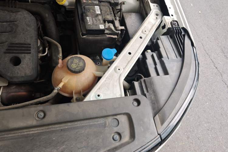 Used Roewe RX5 MAX 2019 300TGI Automatic 4G Connect Luxury Edition Engine Bay Left