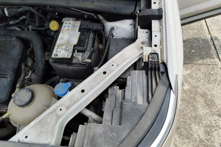 Used Roewe RX5 MAX 2019 300TGI Automatic 4G Connect Luxury Edition Engine Bay Left