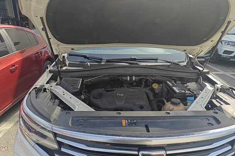 Used Roewe RX5 MAX 2019 300TGI Automatic Smart Cabin Luxury Edition Engine Bay Right