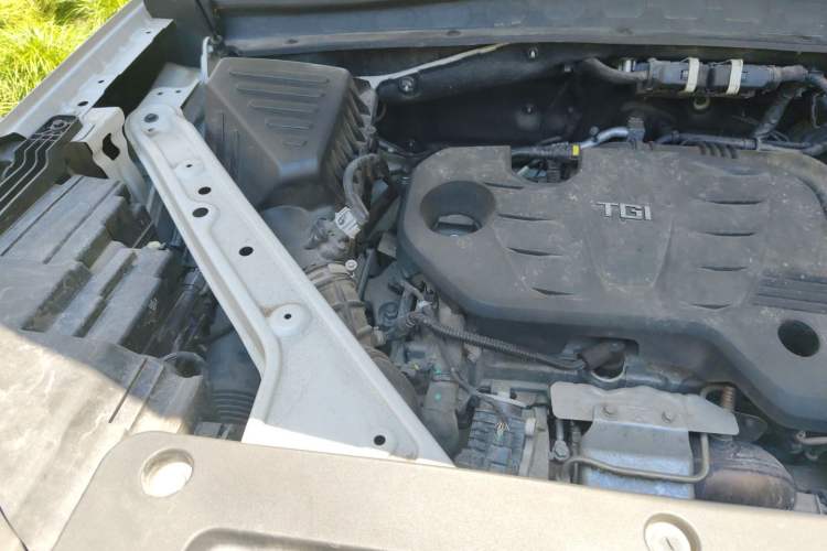 Used Roewe RX5 MAX 2019 300TGI Automatic Smart Cabin Luxury Edition Engine Bay Right
