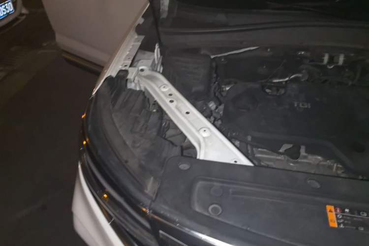 Used Roewe RX5 MAX 2019 300TGI Automatic 4G Connect Luxury Edition Engine Bay Right