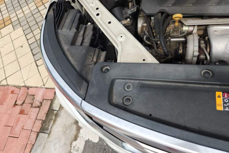 Used Roewe RX5 MAX 2019 400TGI Automatic Smart Cabin Flagship Edition Engine Bay Right