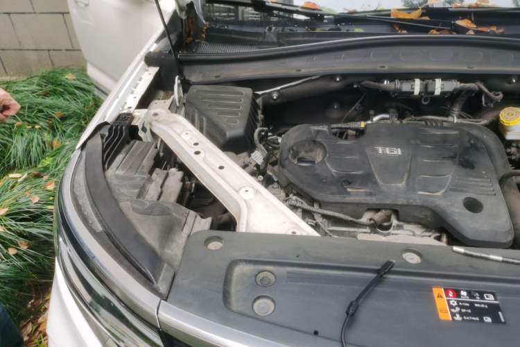 Used Roewe RX5 MAX 2019 300TGI Automatic 4G Connect Luxury Edition Engine Bay Right