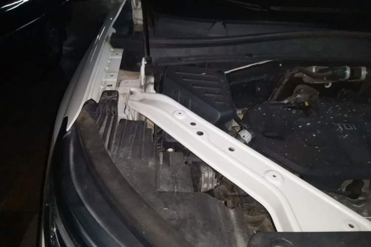 Used Roewe RX5 MAX 2019 300TGI Automatic 4G Connect Luxury Edition Engine Bay Right