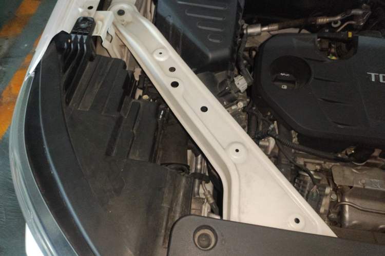 Used Roewe RX5 MAX 2019 300TGI Automatic 4G Connect Luxury Edition Engine Bay Right