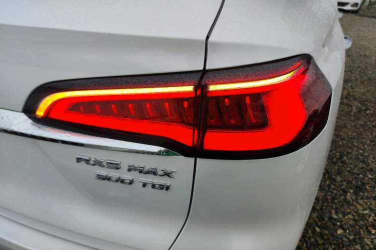 Used Roewe RX5 MAX 2019 300TGI Automatic 4G Connect Luxury Edition Exterior 3
