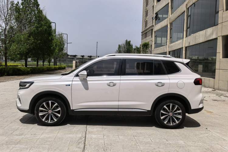 Used Roewe RX5 MAX 2019 300TGI Automatic 4G Connect Luxury Edition Exterior 3