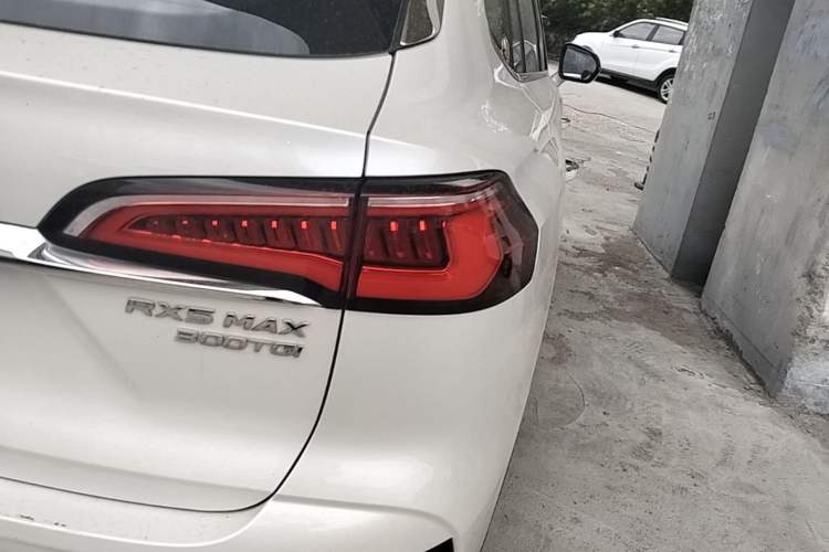 Used Roewe RX5 MAX 2019 300TGI Automatic 4G Connect Luxury Edition Exterior 3