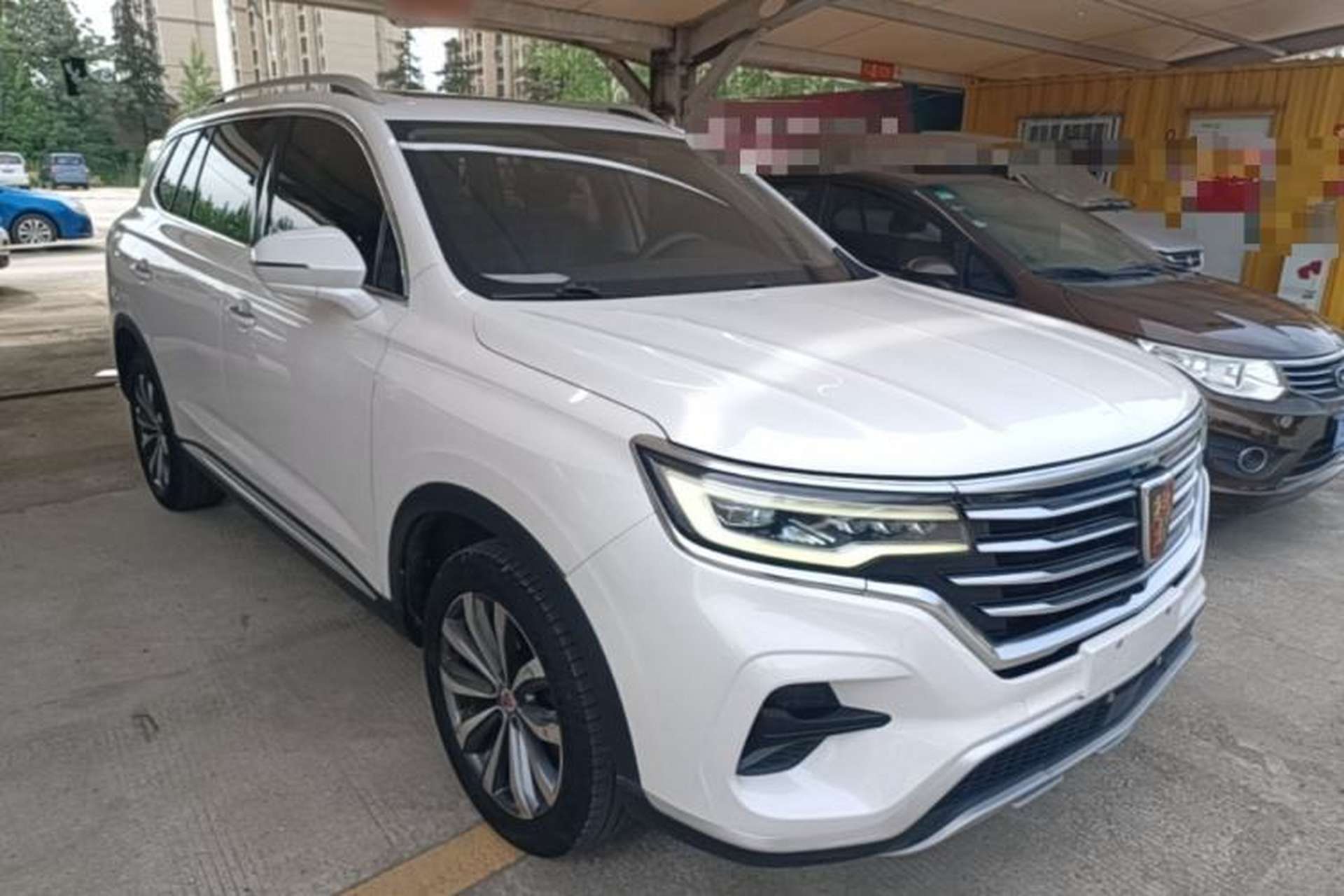 Used Roewe RX5 MAX 2019 300TGI Automatic 4G Connect Luxury Edition Front Right 45 Deg