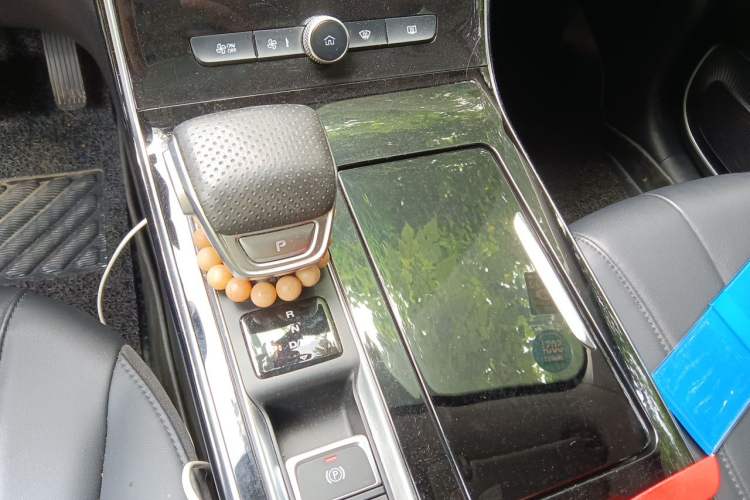 Used Roewe RX5 MAX 2019 300TGI Automatic 4G Connect Luxury Edition Gear Lever