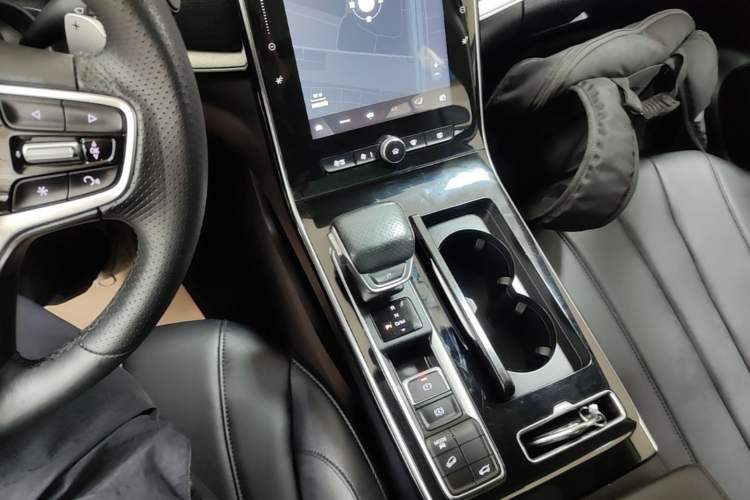 Used Roewe RX5 MAX 2019 300TGI Automatic Intelligent Driving Health Cabin Edition Gear Lever