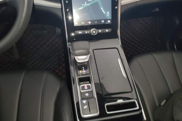 Used Roewe RX5 MAX 2019 300TGI Automatic 4G Connect Luxury Edition Gear Lever