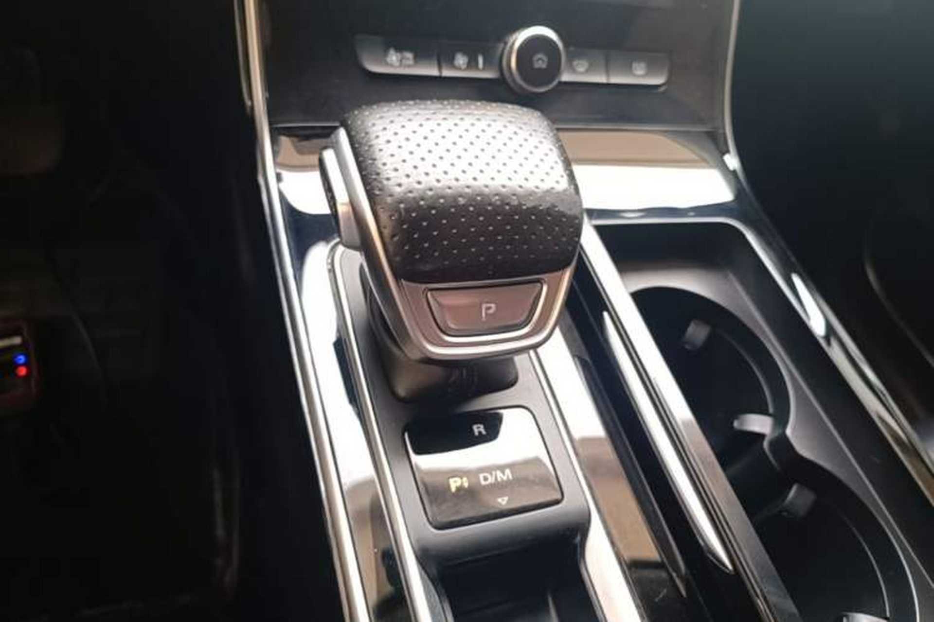 Used Roewe RX5 MAX 2019 300TGI Automatic 4G Connect Luxury Edition Gear Lever