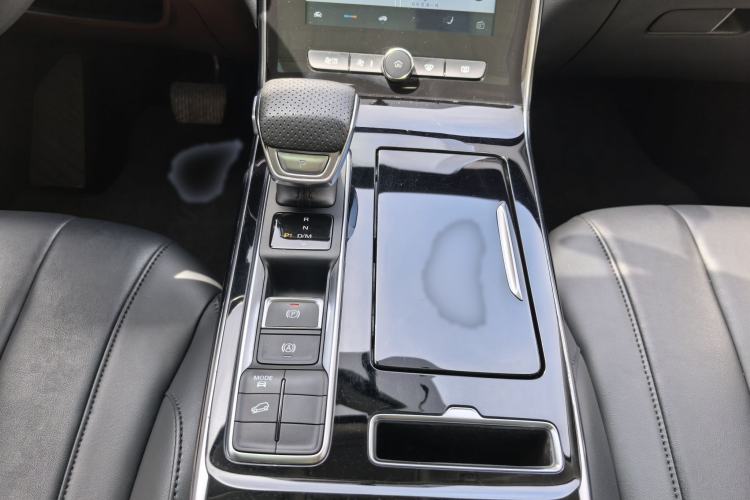 Used Roewe RX5 MAX 2019 300TGI Automatic 4G Connect Luxury Edition Gear Lever