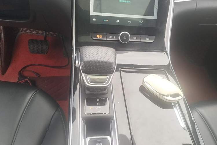 Used Roewe RX5 MAX 2019 300TGI Automatic 4G Connect Luxury Edition Gear Lever