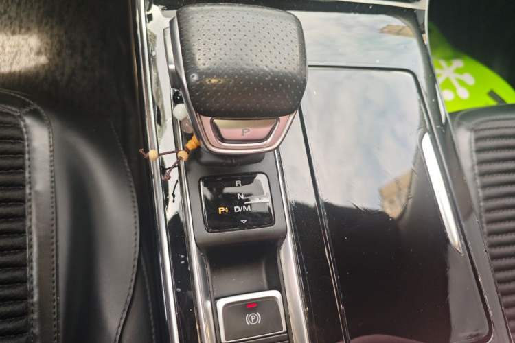 Used Roewe RX5 MAX 2019 300TGI Automatic 4G Connect Luxury Edition Gear Lever