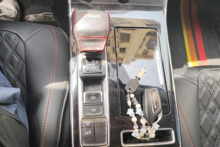 Used Roewe RX5 MAX 2019 300TGI Automatic 4G Connect Luxury Edition Gear Lever