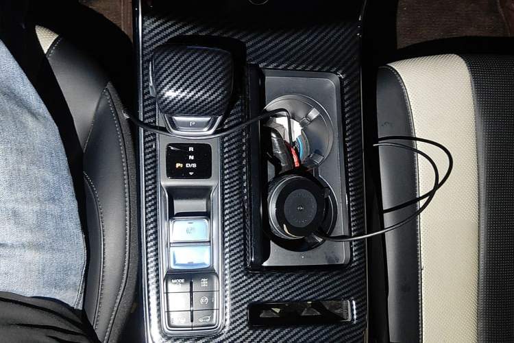 Used Roewe RX5 MAX 2019 400TGI Automatic All-Wheel Drive Smart Cabin Supreme Edition Gear Lever