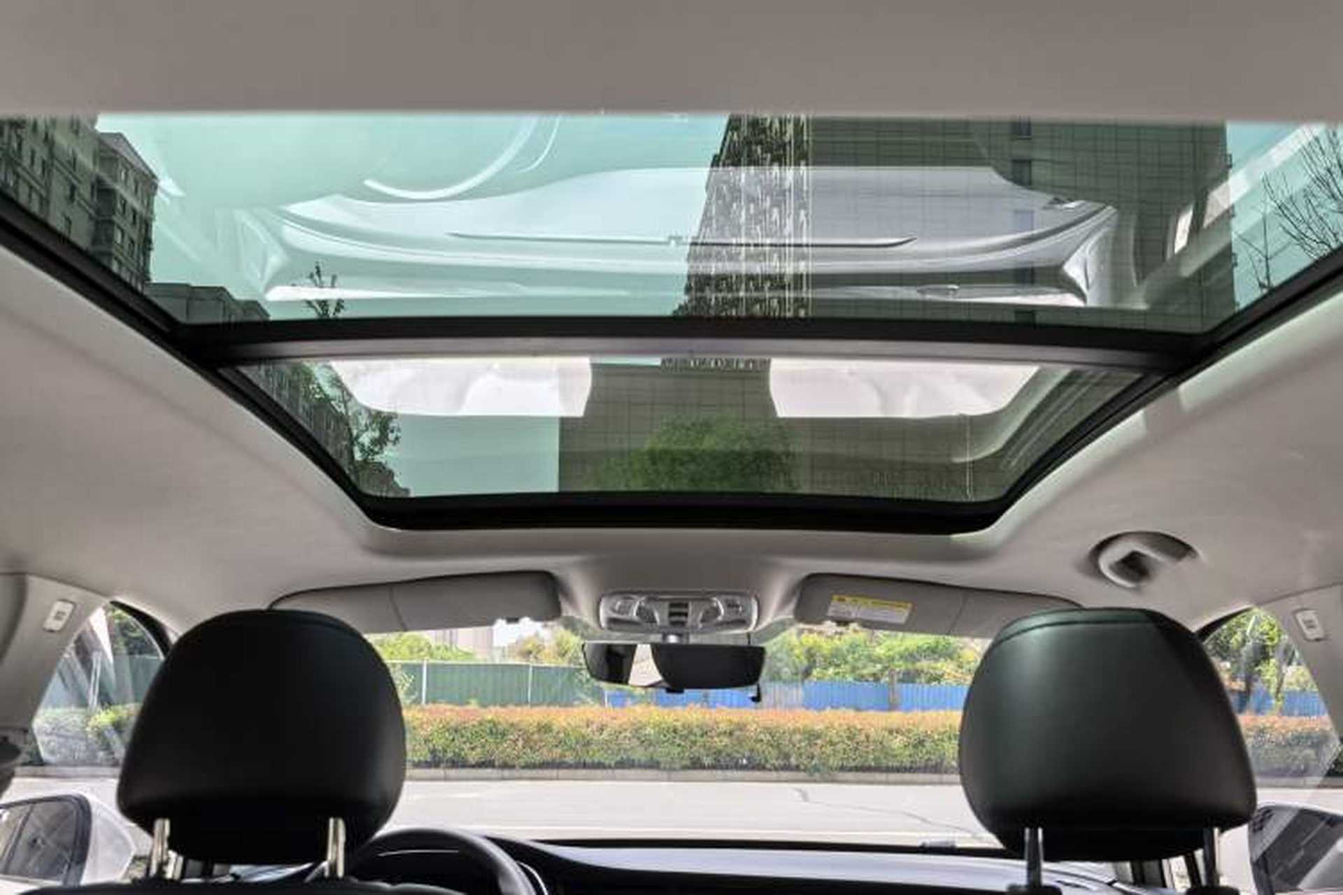 Used Roewe RX5 MAX 2019 300TGI Automatic 4G Connect Luxury Edition Headliner
