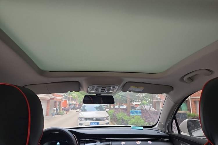 Used Roewe RX5 MAX 2019 300TGI Automatic 4G Connect Luxury Edition Headliner