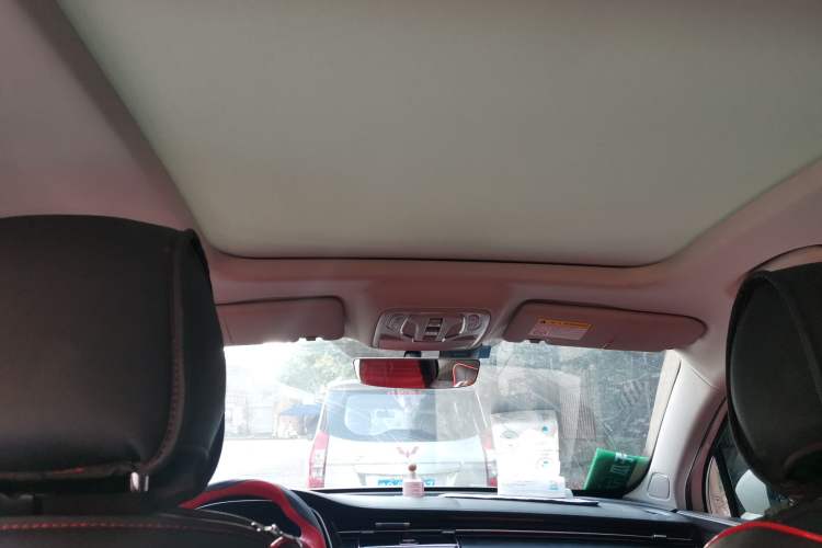 Used Roewe RX5 MAX 2019 300TGI Automatic 4G Connect Luxury Edition Headliner