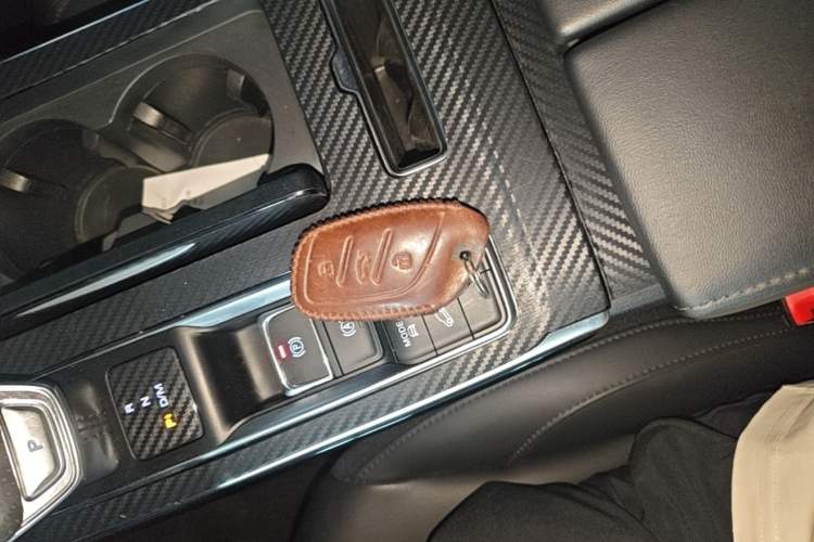 Used Roewe RX5 MAX 2019 300TGI Automatic Smart Cabin Luxury Edition Interior 1