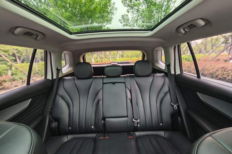 Used Roewe RX5 MAX 2019 300TGI Manual 4G Connect Luxury Edition Interior 2
