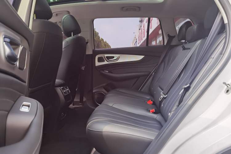 Used Roewe RX5 MAX 2019 300TGI Automatic Smart Cabin Luxury Edition Interior 4
