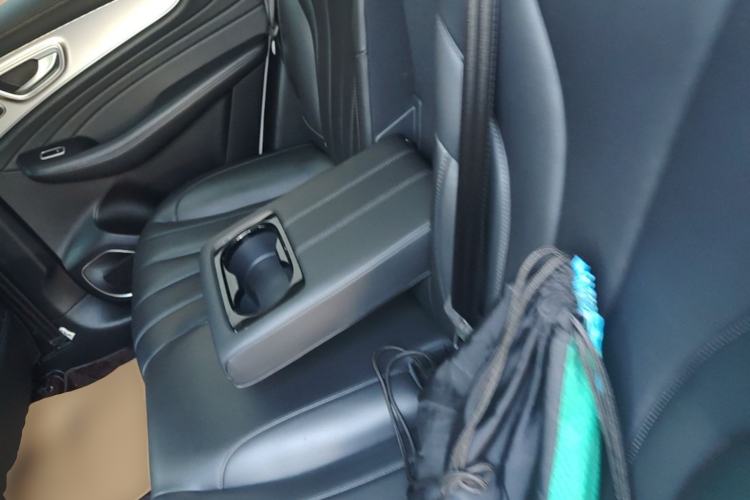 Used Roewe RX5 MAX 2019 300TGI Automatic 4G Connect Luxury Edition Left Rear Seat
