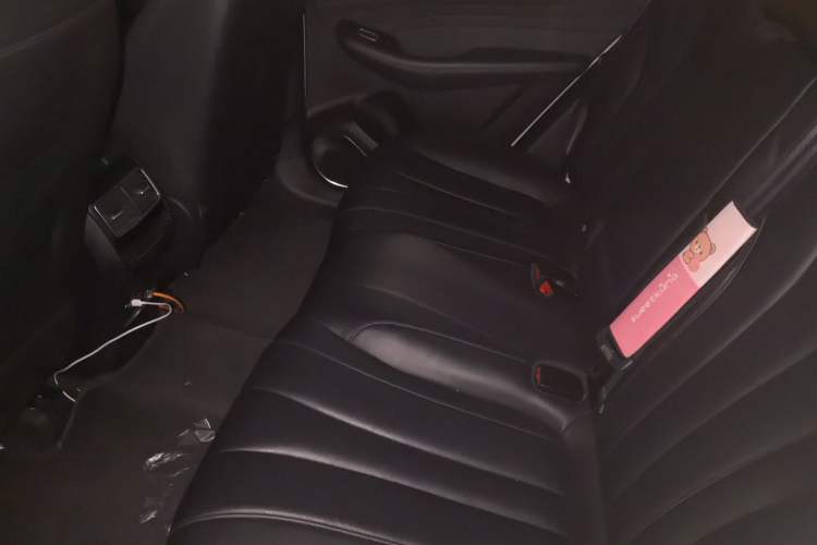 Used Roewe RX5 MAX 2019 300TGI Automatic 4G Connect Luxury Edition Left Rear Seat