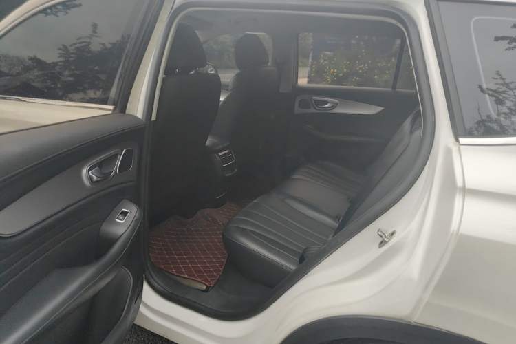 Used Roewe RX5 MAX 2019 300TGI Automatic 4G Connect Luxury Edition Left Rear Seat