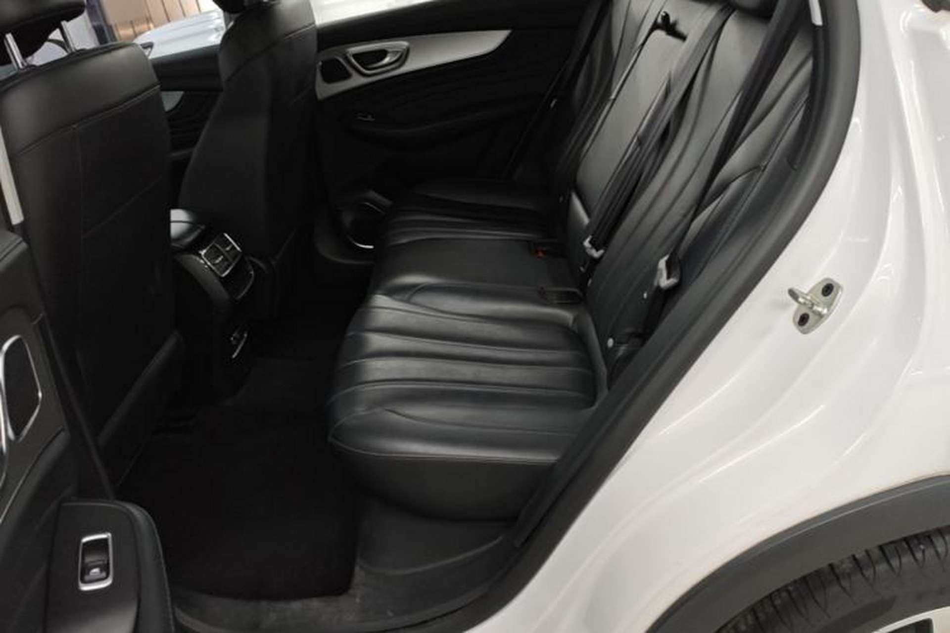 Used Roewe RX5 MAX 2019 300TGI Automatic 4G Connect Luxury Edition Left Rear Seat