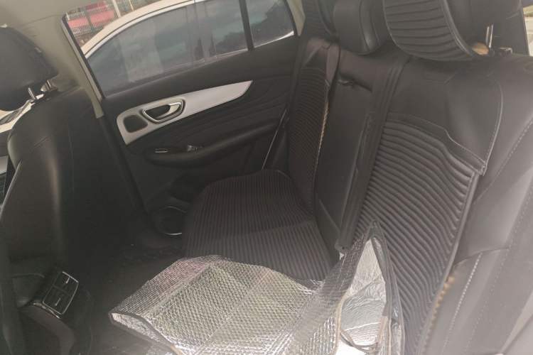 Used Roewe RX5 MAX 2019 300TGI Automatic 4G Connect Luxury Edition Left Rear Seat