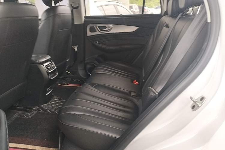 Used Roewe RX5 MAX 2019 300TGI Automatic 4G Connect Luxury Edition Left Rear Seat