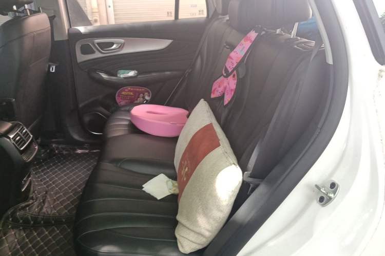 Used Roewe RX5 MAX 2019 300TGI Automatic 4G Connect Luxury Edition Left Rear Seat