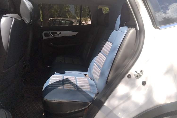 Used Roewe RX5 MAX 2019 400TGI Automatic 4G Connect Luxury Edition Left Rear Seat