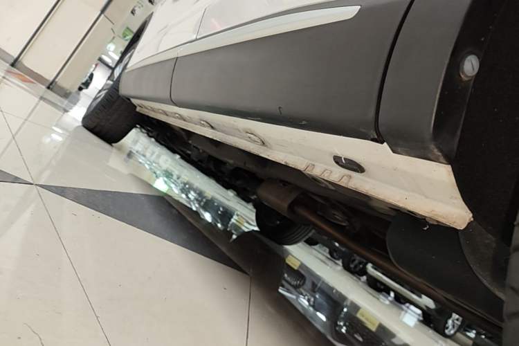 Used Roewe RX5 MAX 2019 300TGI Automatic Intelligent Driving Health Cabin Edition Left Side Sill