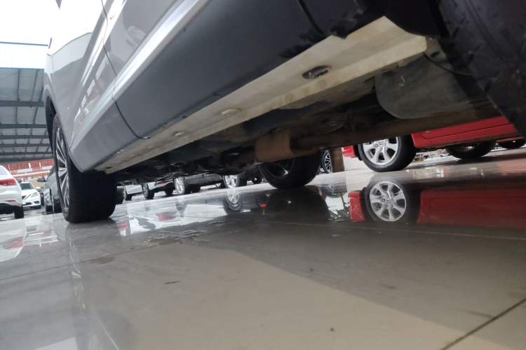 Used Roewe RX5 MAX 2019 300TGI Automatic 4G Connect Luxury Edition Left Side Sill