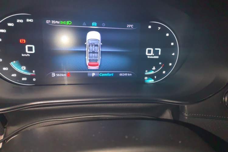 Used Roewe RX5 MAX 2019 300TGI Automatic 4G Connect Luxury Edition Odometer Close Up
