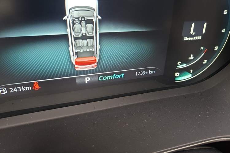 Used Roewe RX5 MAX 2019 300TGI Automatic 4G Connect Luxury Edition Odometer Close Up