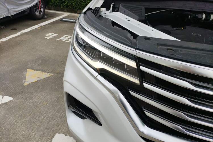 Used Roewe RX5 MAX 2019 300TGI Automatic Smart Cabin Luxury Edition Right Front Headlight