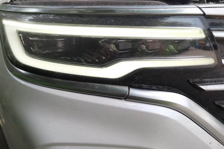 Used Roewe RX5 MAX 2019 300TGI Automatic Smart Cabin Flagship Edition Right Front Headlight